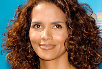 Side-halle-berry_1